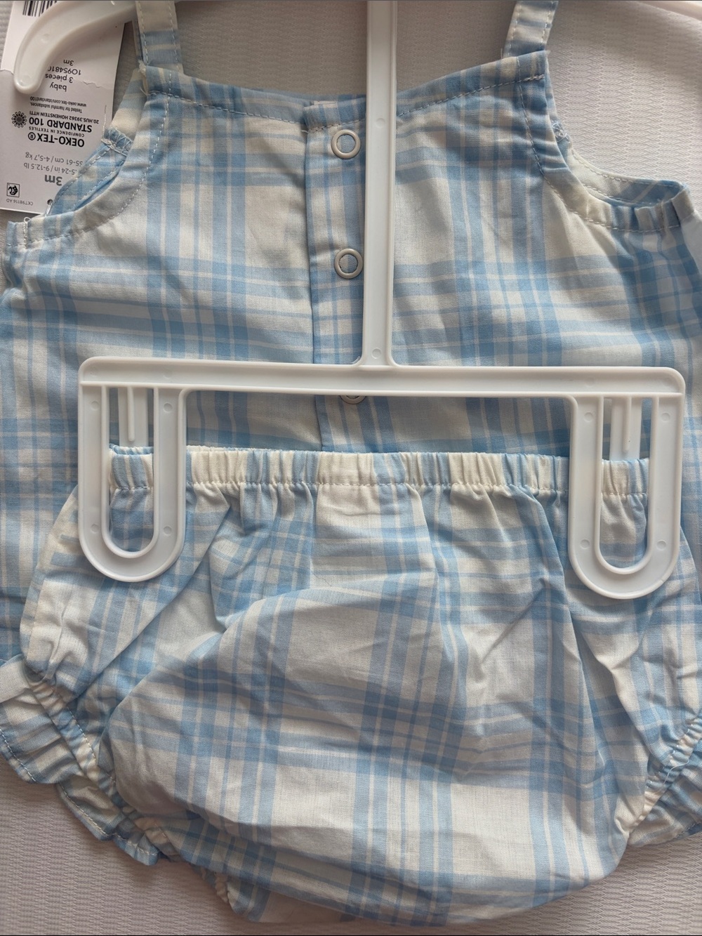 Pink Floral Baby One-Piece Bodysuit and a Blue and White 2 piece outfit!
NWT 3m - Picture 3 of 4